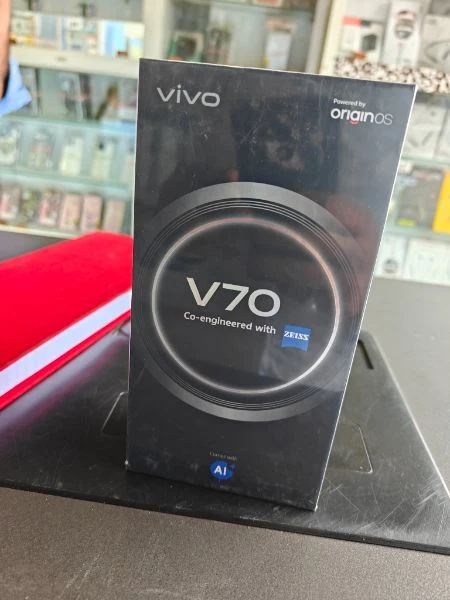 vivo V70